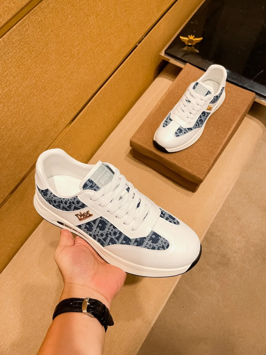 Men's shoes 💰 420💰🔥【Dior】🔥High-end brand of men's shoes official website 1:1 latest masterpiece: the upper is made of Italian imported first-layer cowhide with technical cloth fabric, the original comfortable and breathable lining ➕the original non-slip and wear-resistant outsole🔥, making walking more convenient and comfortable! An exclusive new model, a stunning work, a beautiful 1:1 replica [color] compared to the official quality! Create a fashionable personality to set off your uniqueness! A must-have for trendy men! Classic🔥Size: 38-44 Color: 🔥 2⃣️colors available🔥